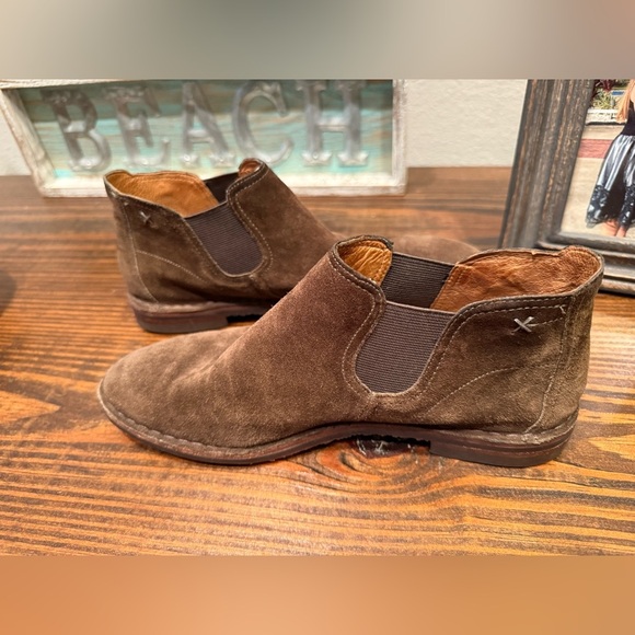 Trask Brown Suede Ankle Boots - Picture 6 of 8